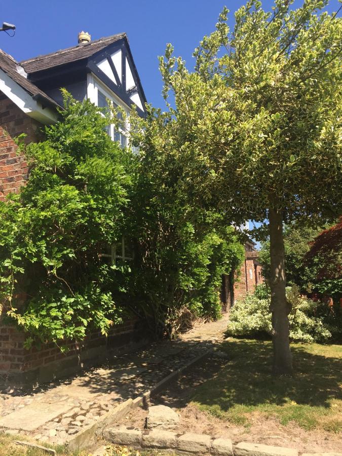 Rylands Farm Guest House Wilmslow Ngoại thất bức ảnh